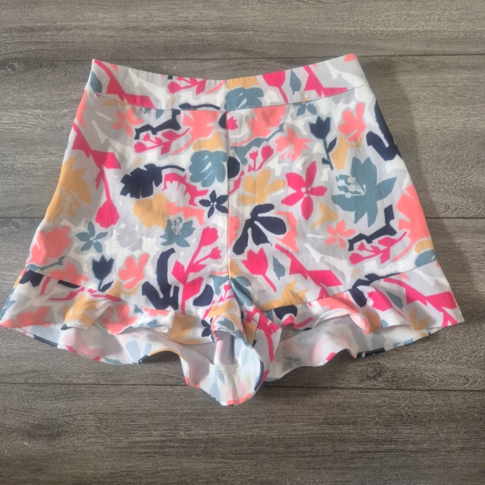 Floral Women's Shorts Twik Size Small